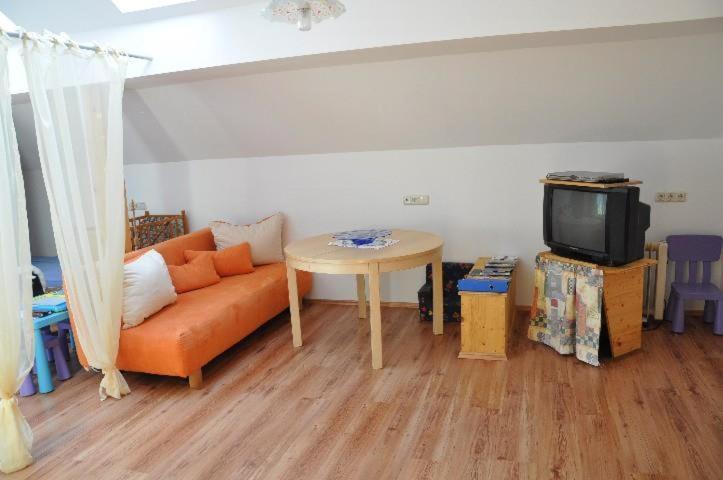Апартаменты Haus Schober Виндишгарстен Экстерьер фото