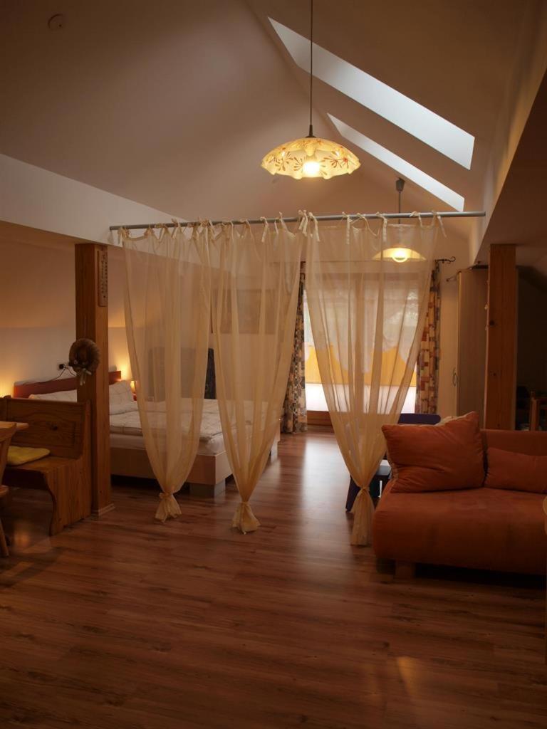 Апартаменты Haus Schober Виндишгарстен Экстерьер фото